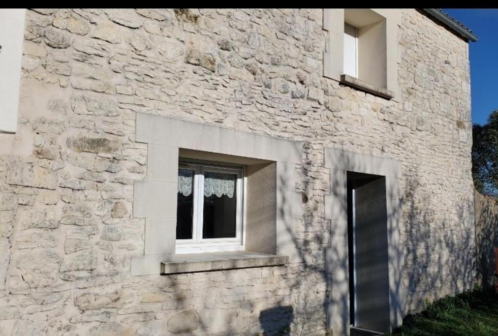Les Roses Tremieres Villa Saujon Buitenkant foto